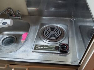 広島キッチン取付け隊　ミニキッチン用1口ヒーターの取替　施工前